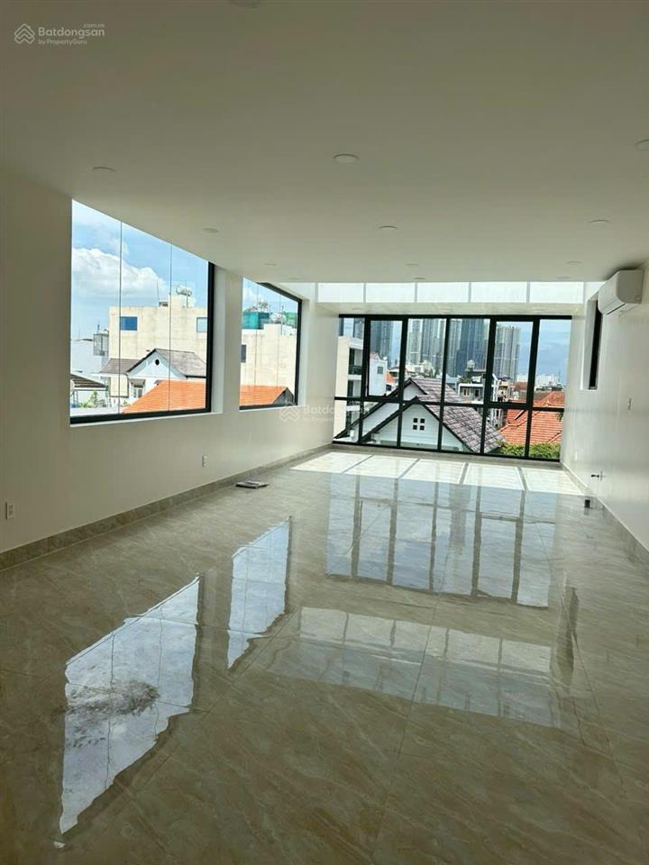 Cho thuê nguyên căn làm văn phòng  showroom