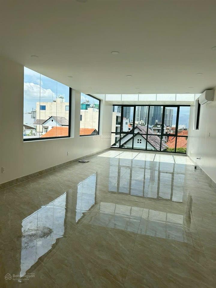 Cho thuê nhà nguyên căn làm văn phòng showroom  80 vành đai tây, kp4, phường an khánh, tp thủ đức