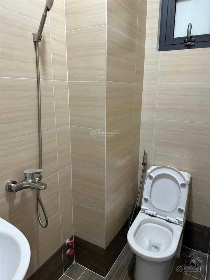 Cho thuê nhà nguyên căn làm văn phòng showroom  80 vành đai tây, kp4, phường an khánh, tp thủ đức