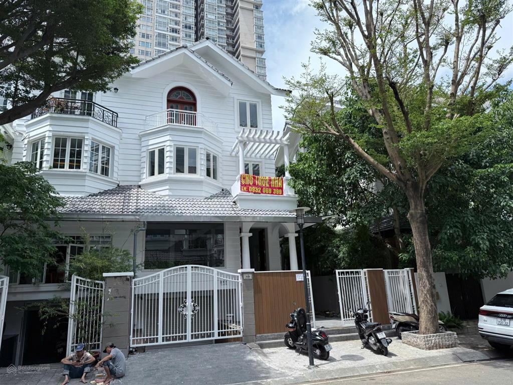 Cho thuê villa saigon pearl phù hợp làm văn phòng, sàn trống suốt, có thang máy
