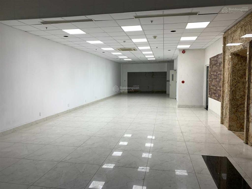 Cho thuê 110m2 sàn tầng trệt khu shophouse 8 tầng saigon pearl đối diện shop concung