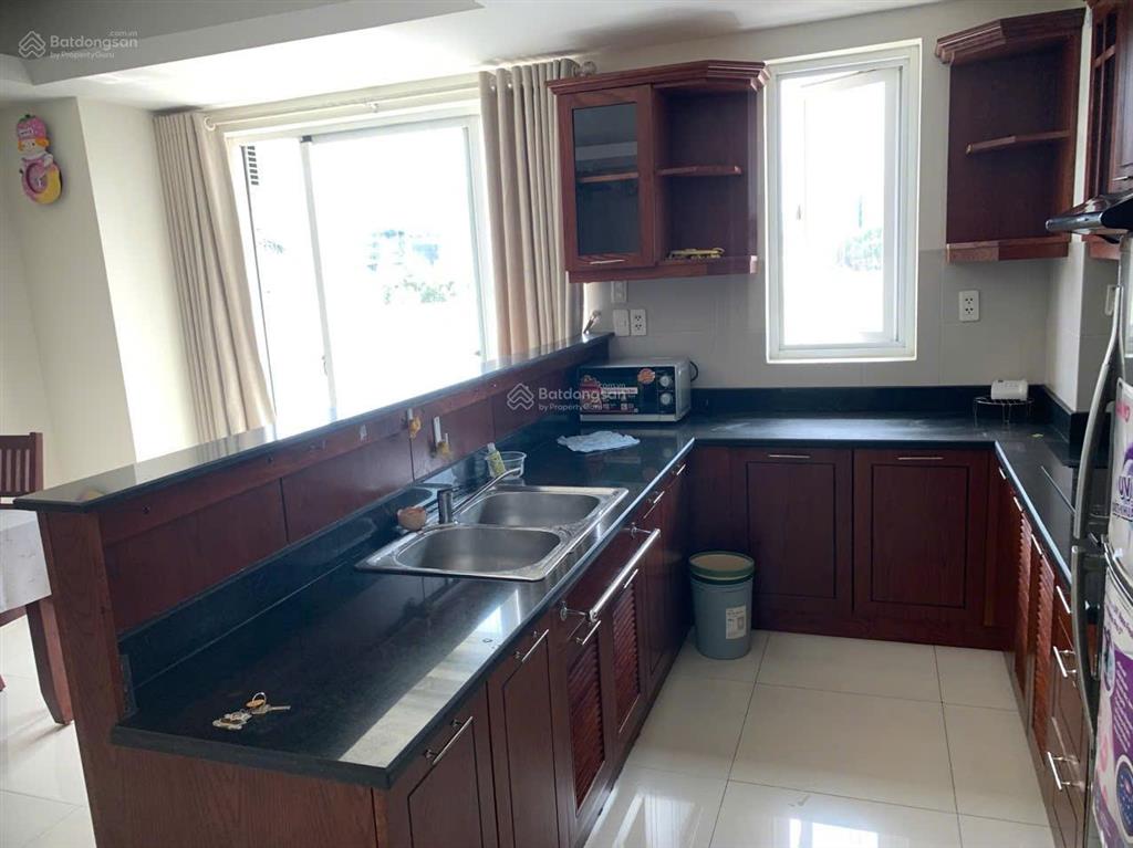Cho thuê căn hộ 78m2 trung tâm quận 3 cũ, giá chỉ 19 triệu/tháng mặt tiền đường trương định