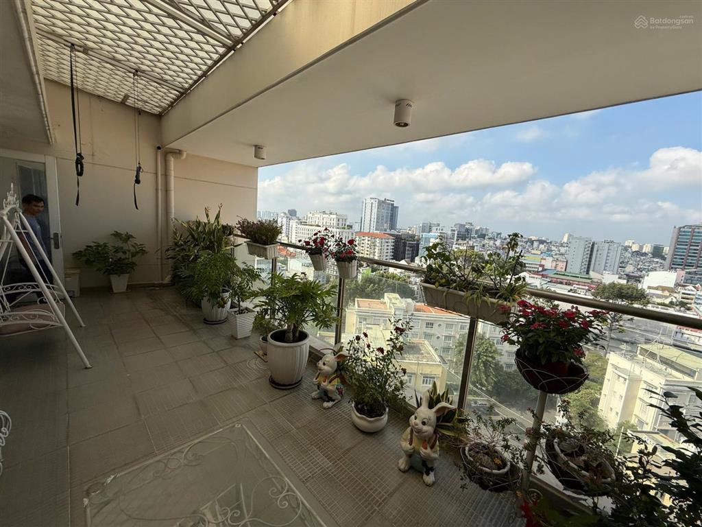 Bán căn hộ mặt tiền đường trương định duplex 4 phòng ngủ sân vườn giá siêu tốt