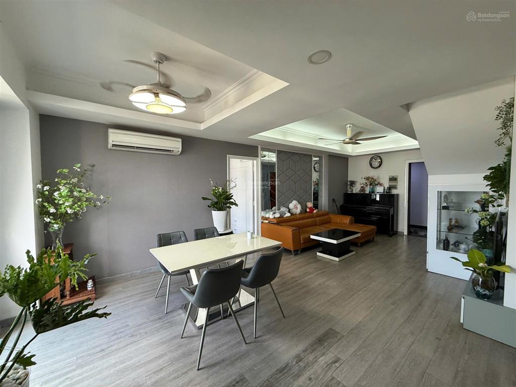 Bán căn hộ mặt tiền đường trương định duplex 4 phòng ngủ sân vườn giá siêu tốt