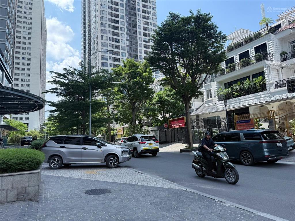 Cho thuê nhà khu saigon pearl làm văn phòng