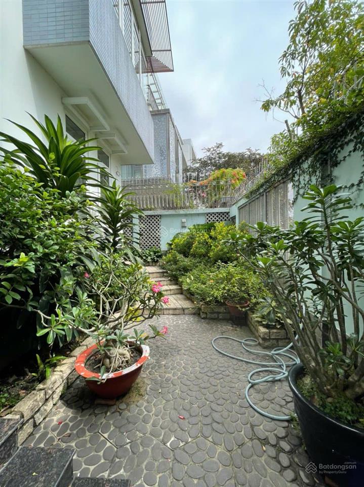 Cho thuê villa nguyên căn nhà 2 mặt tiền cao đức lân q2