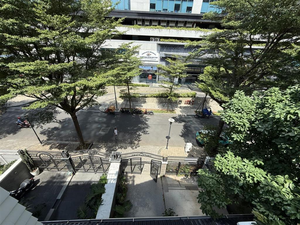 Cho thuê villa saigon pearl mặt tiền đường d1