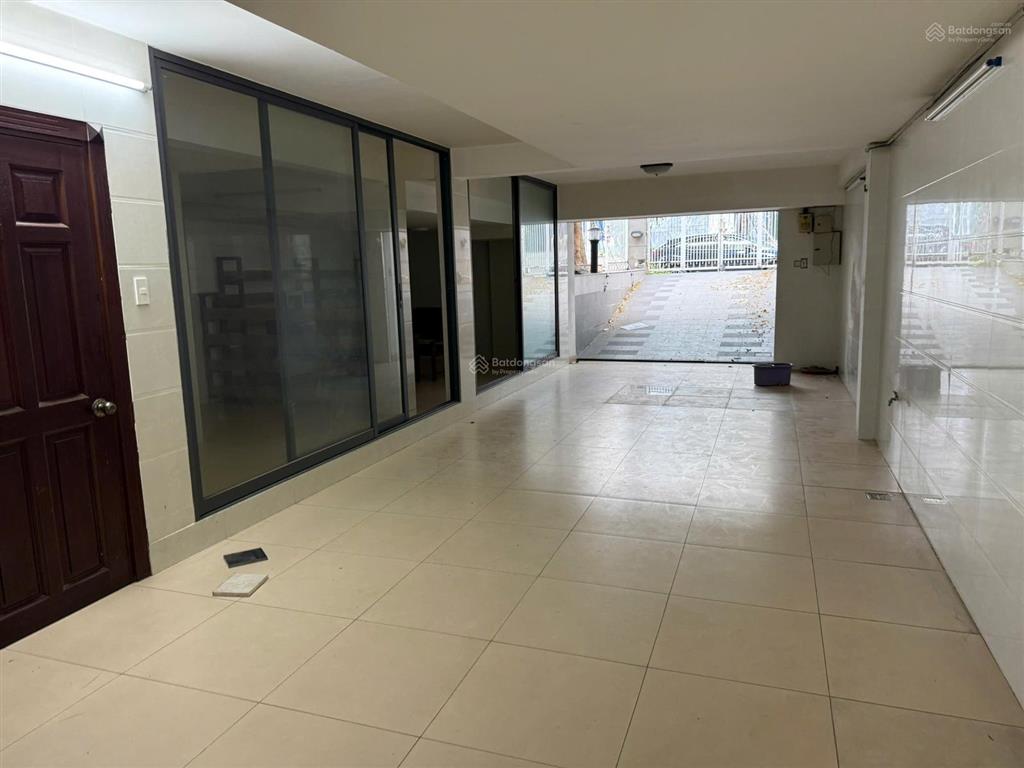 Cho thuê biệt thự 6pn, 7wc, 500m2 tại saigon pearl, 118 triệu, full nội thất
