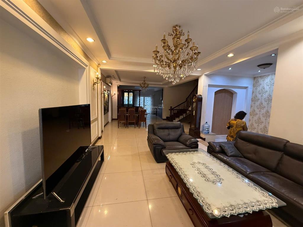 Cho thuê biệt thự 6pn, 7wc, 500m2 tại saigon pearl, 118 triệu, full nội thất