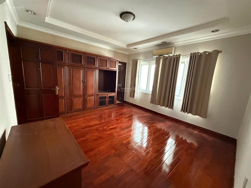 Cho thuê biệt thự 6pn, 7wc, 500m2 tại saigon pearl, 118 triệu, full nội thất