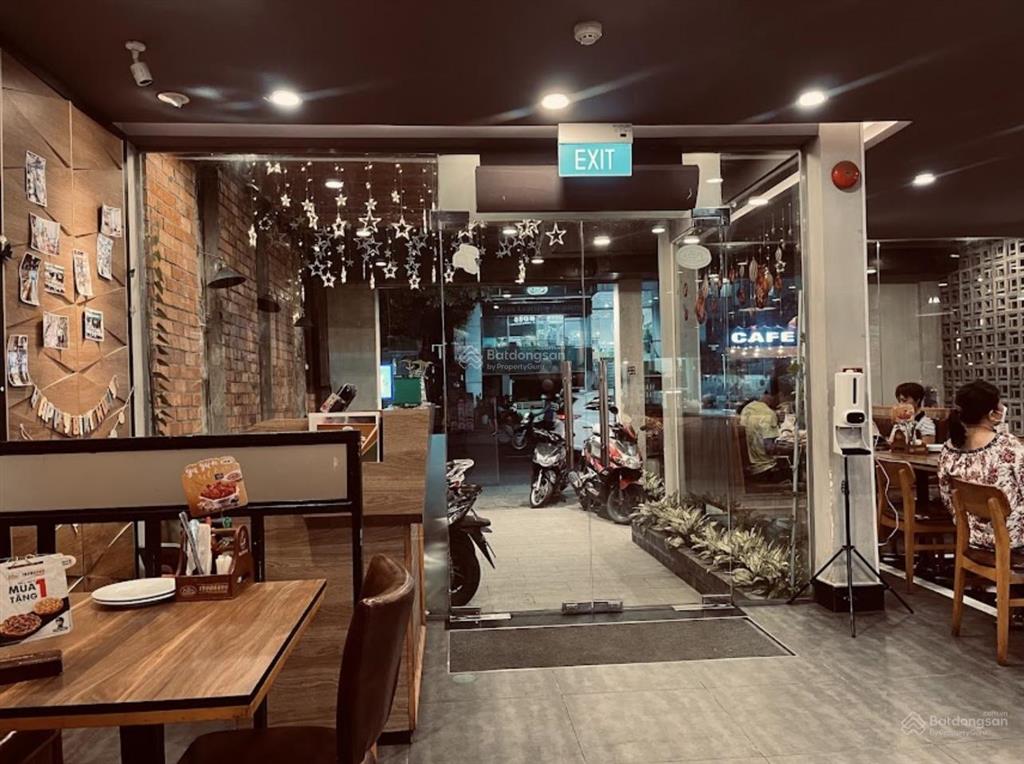 Chuyển nhượng nhà 3 lầu góc 2 mặt tiền 10d hoàng hoa thám  thu nhập 146 triệu/tháng!!!