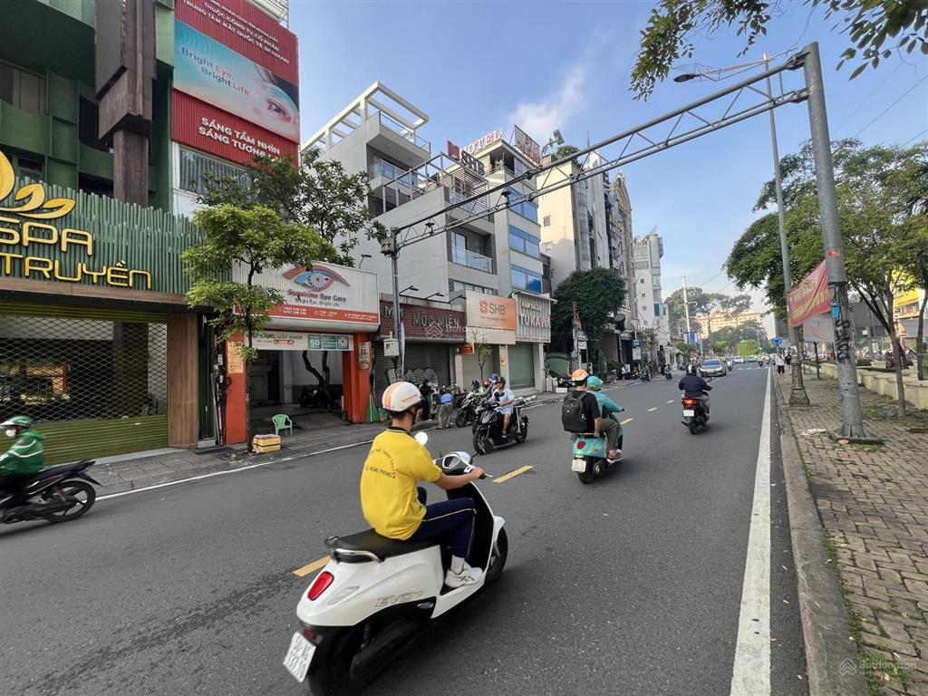 Chuyển nhượng tài sản 4 lầu mặt tiền 49 phạm viết chánh  quận 1  thu nhập 297 triệu/tháng!!!