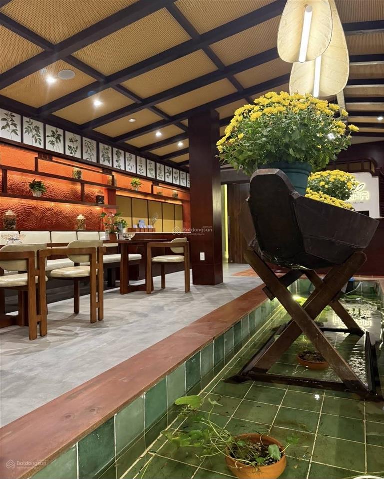 Chuyển nhượng tài sản 4 lầu mặt tiền 49 phạm viết chánh  quận 1  thu nhập 297 triệu/tháng!!!