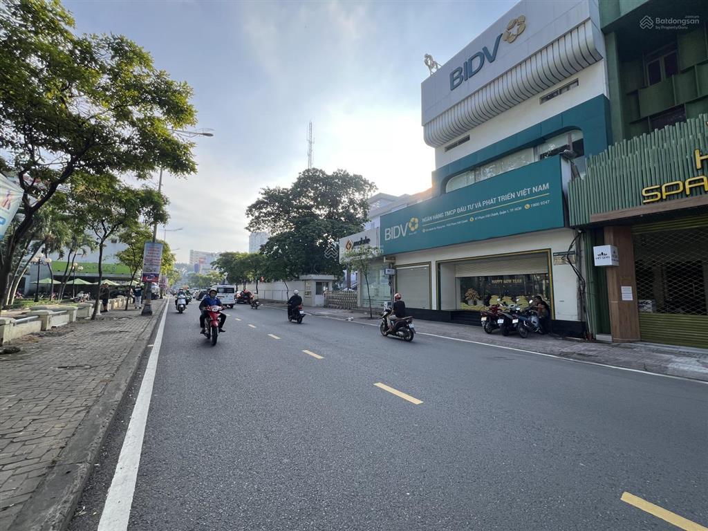 Chuyển nhượng tài sản 4 lầu mặt tiền 49 phạm viết chánh  quận 1  thu nhập 297 triệu/tháng!!!