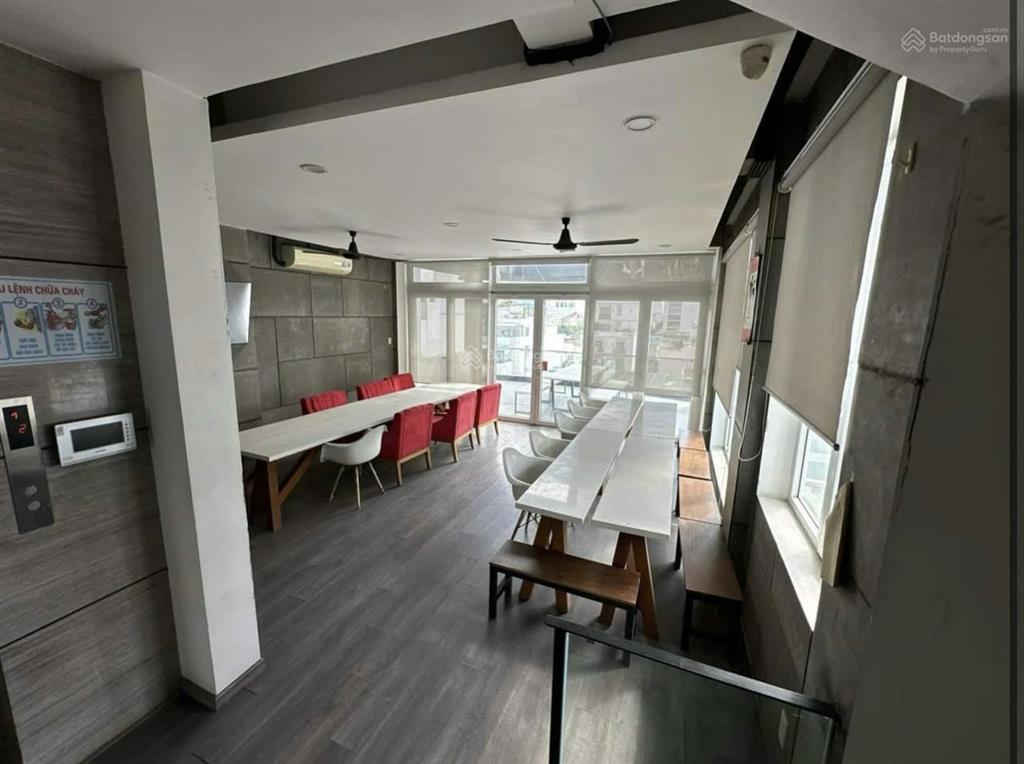 Chuyển nhượng tòa nhà hầm + 7 tầng mặt tiền 149 nguyễn cửu vân  q. bình thạnh  thu nhập 110 triệu