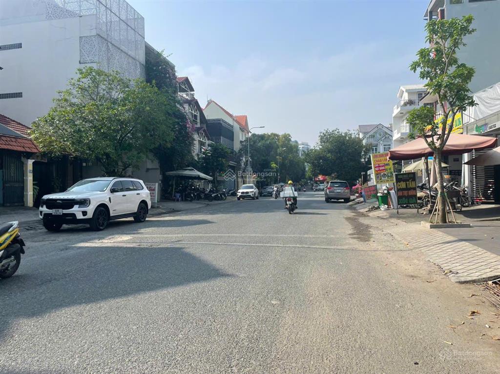 Bán gấp lô góc 2 mặt tiền đường số 10, hiệp bình chánh, 165m2, hướng đn view trực diện sông saigon