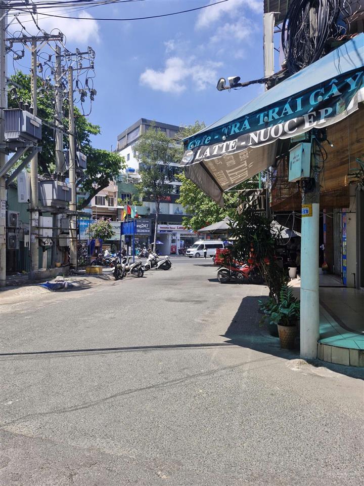 Bán nhà phố 2 mặt tiền đường nguyễn oanh, phường 10, quận gò vấp, dt 4x25m, 2 lầu, st