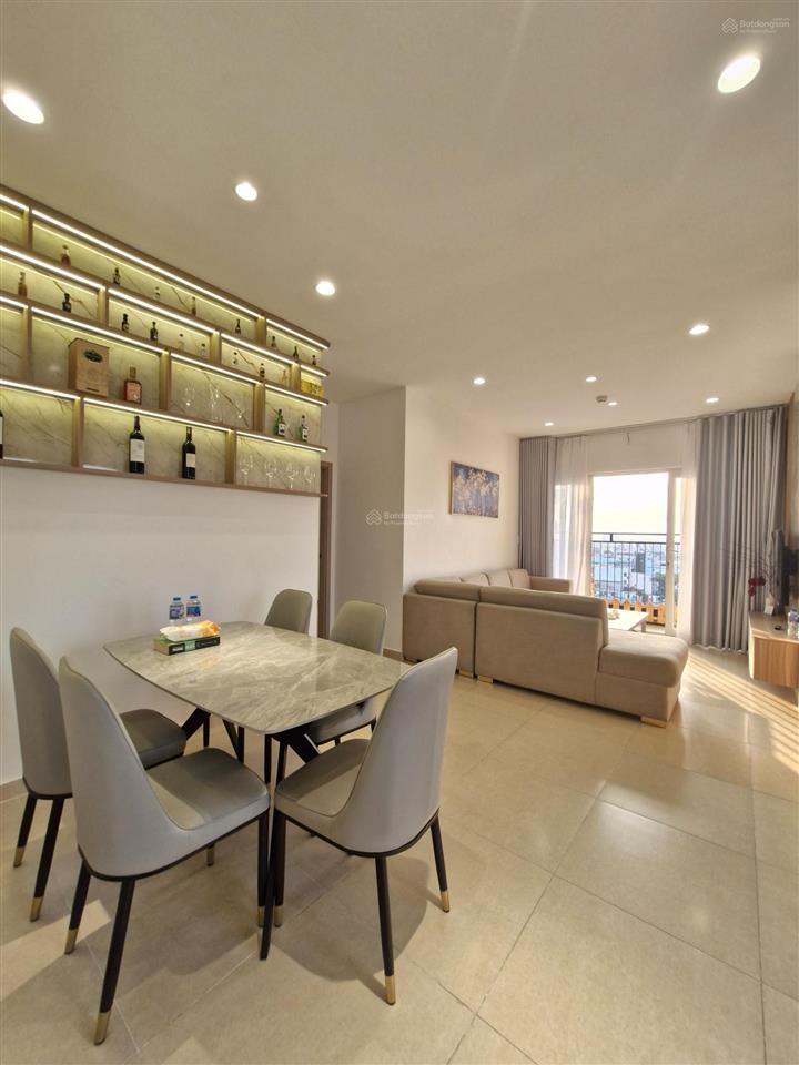 Bán căn góc chung cư gia phát, full nội thất, dt 75m, 2pn, 2wc