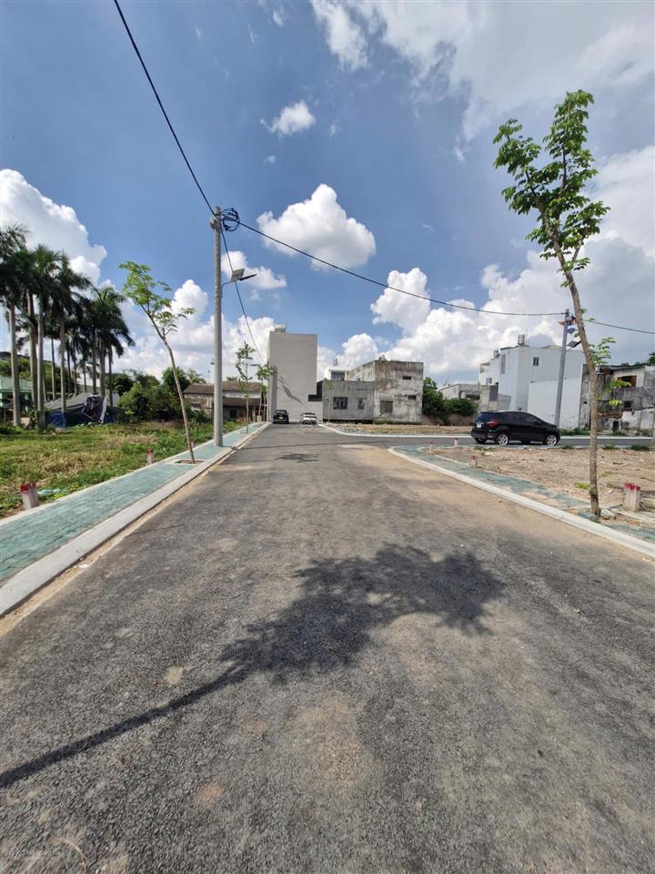 Đất phân lô ngay cầu vượt ngã tư ga đường thạnh lộc 27, sát bên gò vấp, dt 50m2