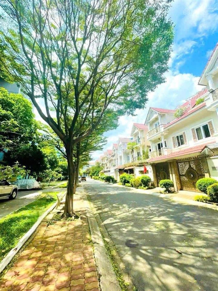 Căn góc chung cư 468 phan văn trị, dt 90m2, 3pn  sổ hồng  giá 4,1 tỷ