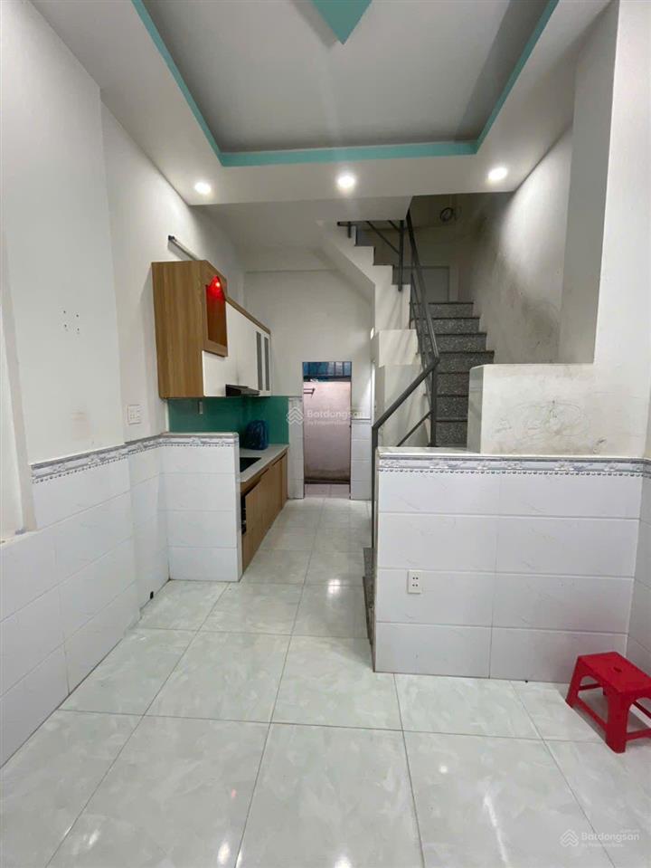 Nhà nguyên căn, 2 lầu, 2pn, 2wc, đường số 20, p hiệp bình chánh, gần ngay gigamail, giá chỉ 8tr5/th