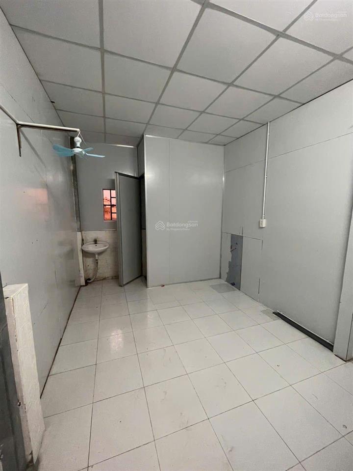 Nhà nguyên căn, 2 lầu, 2pn, 2wc, đường số 20, p hiệp bình chánh, gần ngay gigamail, giá chỉ 8tr5/th
