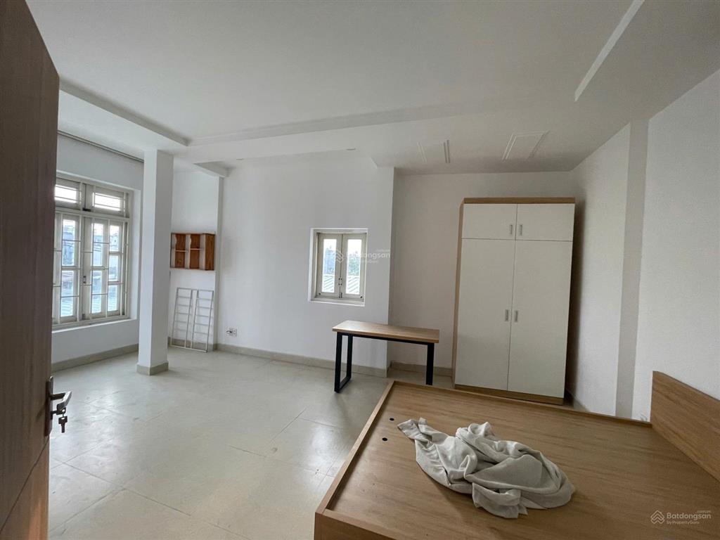 Studio dương quảng hàm, p5, q. gò vấp (giáp bình thạnh) đi bộ ra đh văn lang, có ban công