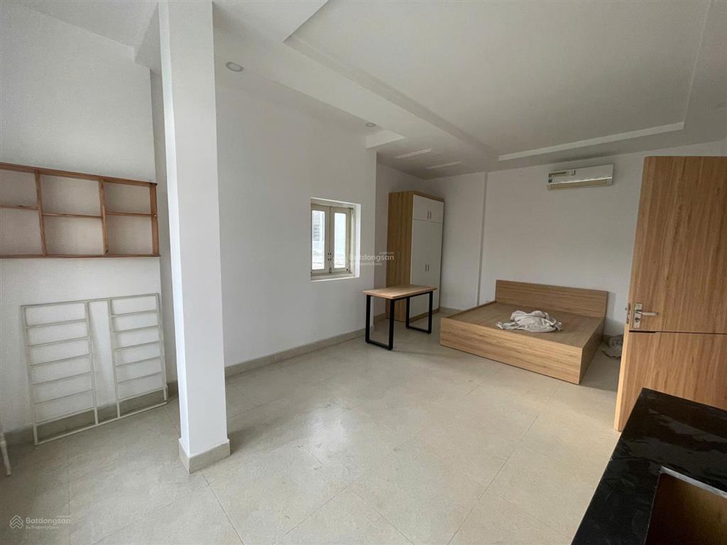 Studio dương quảng hàm, p5, q. gò vấp (giáp bình thạnh) đi bộ ra đh văn lang, có ban công