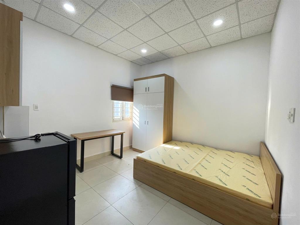 Phòng chdv full nội thất, sau lưng emart phan văn trị, giáp bình thạnh