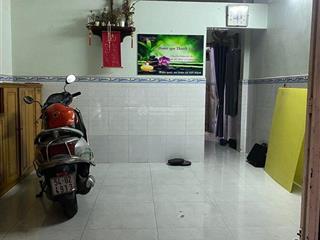 Chính chủ về quê bán nhà 2 tầng đường lũy bán bích, dt 40m, 4.2 tỷ tl