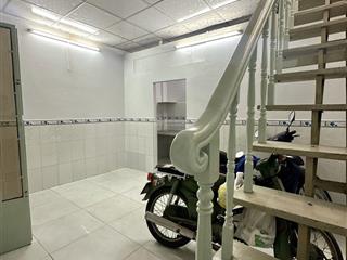 Nhà thạch lam tân phú, 2.9 tỷ, 2 tầng, hẻm gần mặt tiền.