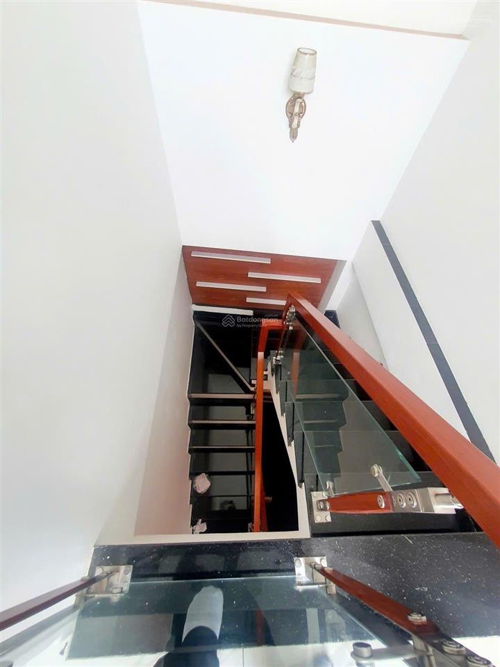 Bán nhà ngô gia tự, quận 10, 40m, 4 tầng, 8,2 tỷ tl.