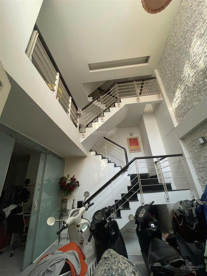 Bán nhà trần quang diệu, quận 3, 40m, 5 tầng, giá 8,3 tỷ tl