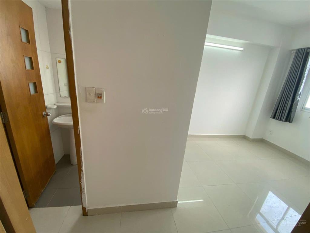 Sang hợp đồng thuê căn hộ soho premier, 2 phòng 2 wc 11.5 triệu/th. nội thất cơ bản  0902 509 ***