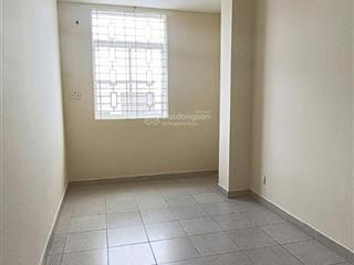 Chính chủ cần cho thuê chung cư b1 trường sa, 2 phòng ngủ nhà trống, 11 tr/th. 0909 445 ***