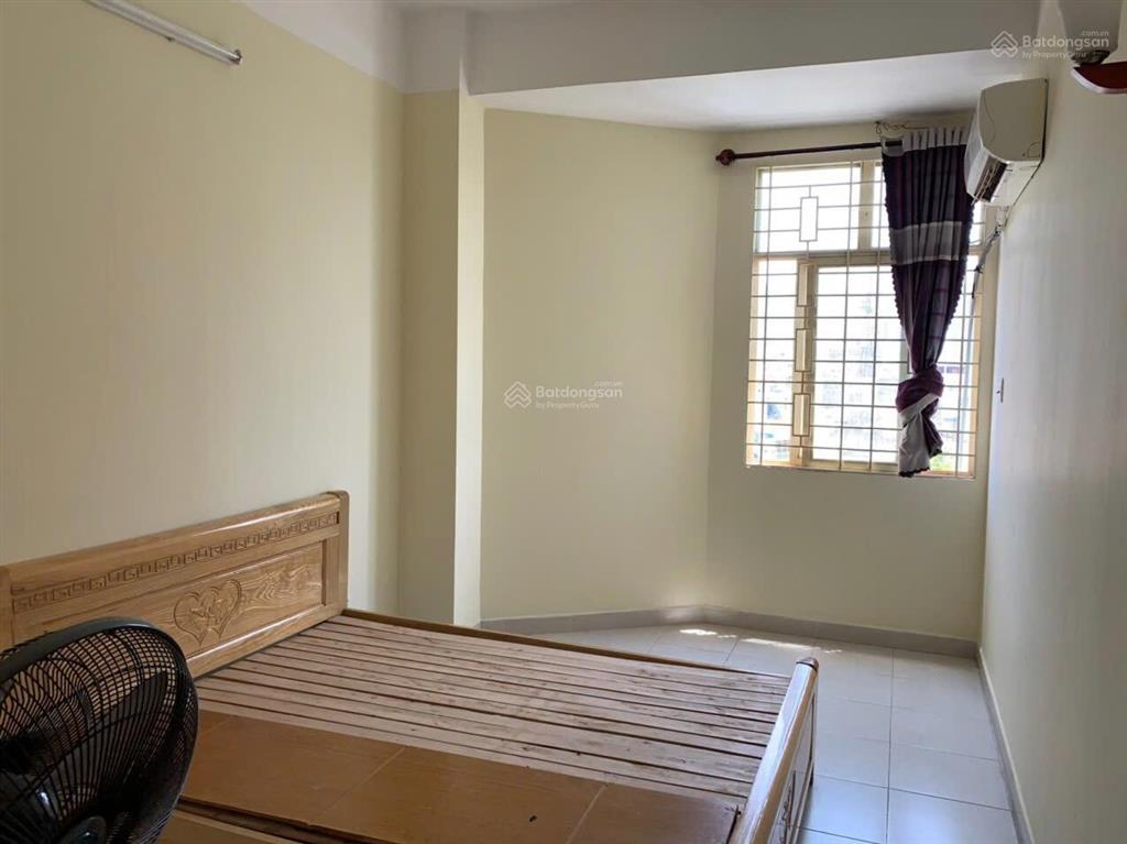 Cho thuê căn hộ bình thạnh 11 triệu, 2 phòng ngủ, nội thất trống chung cư b1 trường sa, 0902 509 ***