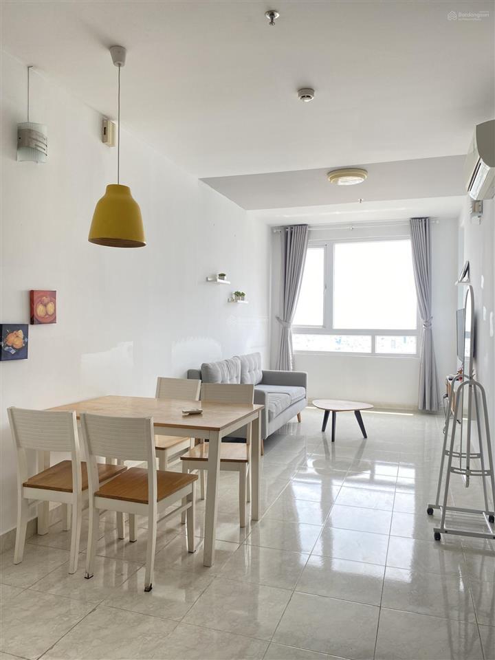 Bán căn hộ riverside 90 nhc 2pn view sông quận 1 nhà đẹp giá 4,6 tỷ sổ hồng.  0902 509 *** quỳnh