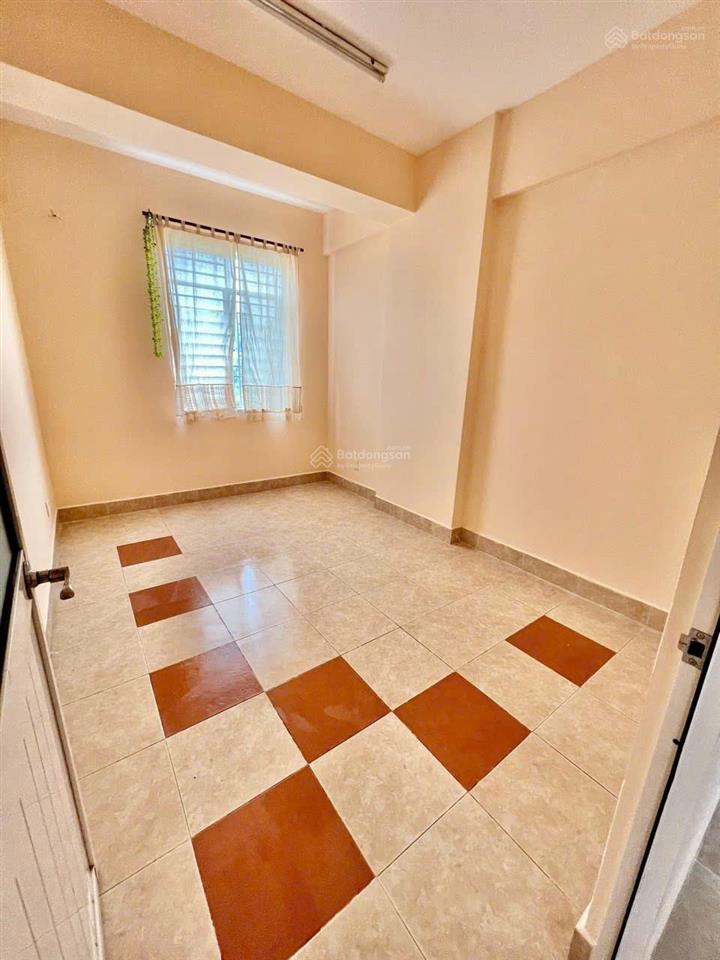 Bán căn hộ ở chung cư nguyễn ngọc phương, 4,85 tỷ, 69m2, 2pn, 2vs sổ hồng chính chủ. 0917 134 ***