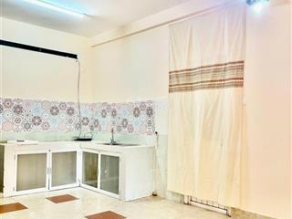 Bán căn hộ ở chung cư nguyễn ngọc phương, 5 tỷ, 69m2, 2pn, 2vs sổ hồng chính chủ. 0917 134 ***