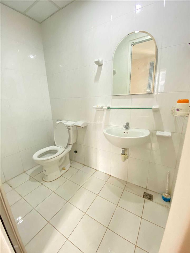 Cho thuê căn có ban công 1 pn 1 wc view sông chung cư riverside 90 nguyễn hữu cảnh.  0909 445 ***