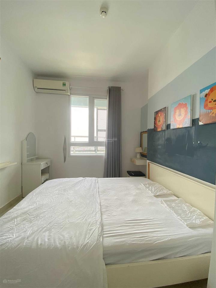 Cho thuê căn có ban công 1 pn 1 wc view sông chung cư riverside 90 nguyễn hữu cảnh.  0909 445 ***