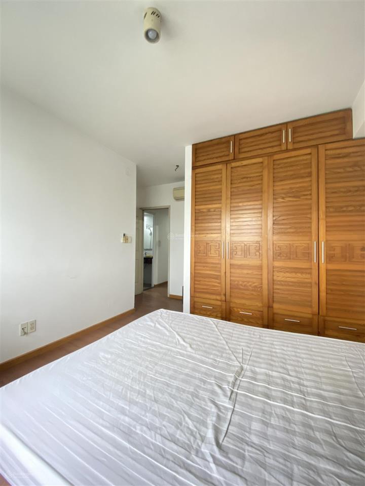 Hàng hiếm chung cư 4s riverside căn góc cho thuê 2pn 2wc 80 m2 có ban công giá 11 tr. 0902 509 ***