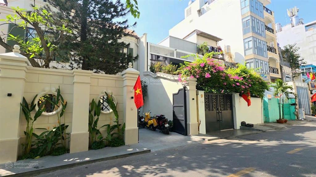 Mt tú xương dt 10x31m cn 311m vị trí đẹp nhất quận 3