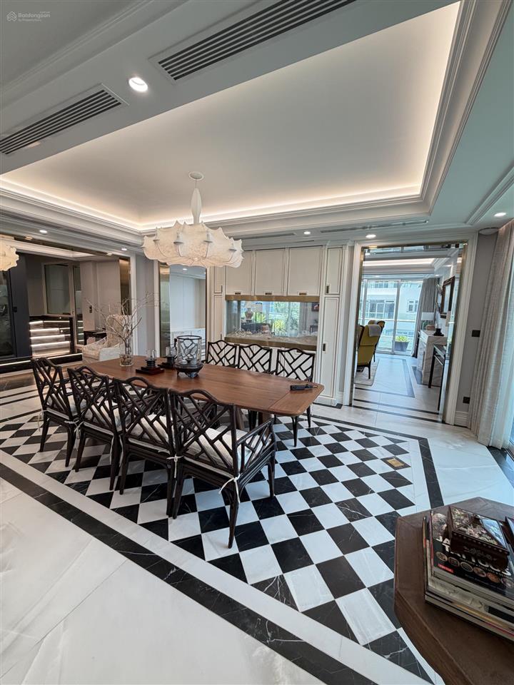 Bán penthouse saigon pearl 600m2 căn góc view sông trực diện nội thất cao cấp mới 100%