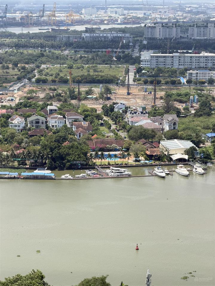 Bán penthouse saigon pearl 600m2 căn góc view sông trực diện nội thất cao cấp mới 100%