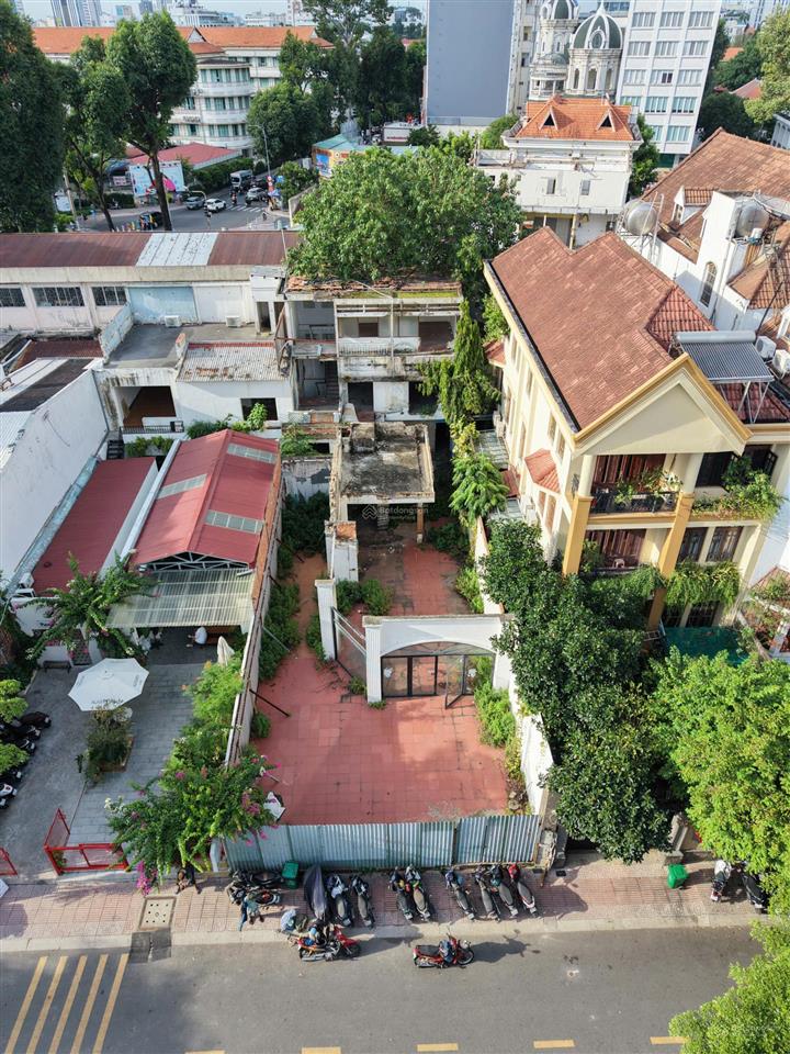 Bán nhà mặt tiền lê ngô cát 12x28m nhà 3 tầng lầu cn 311m2 vị trí trung tâm quận 3 siêu hiếm