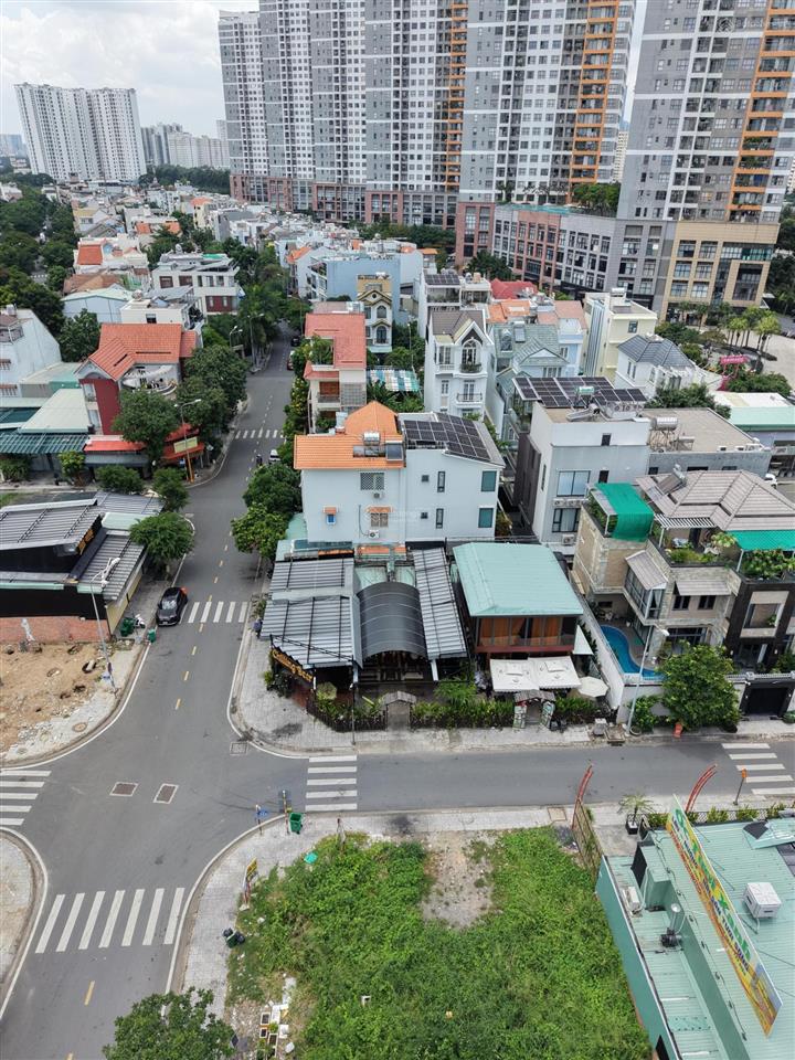 Bán đất góc 2 mặt tiền khu dân cư văn minh an phú đối diện the sun avennue 18x21m đối diện ga metro