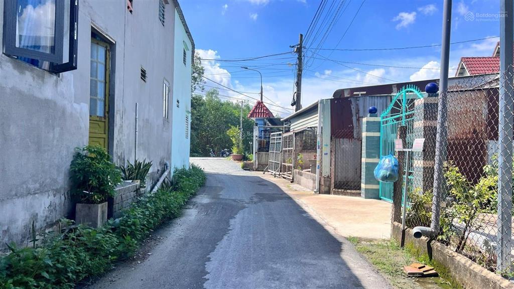 Bán lô đất full thổ cư, 1 xẹt hương lộ 15, p. tân triều, giá 870tr