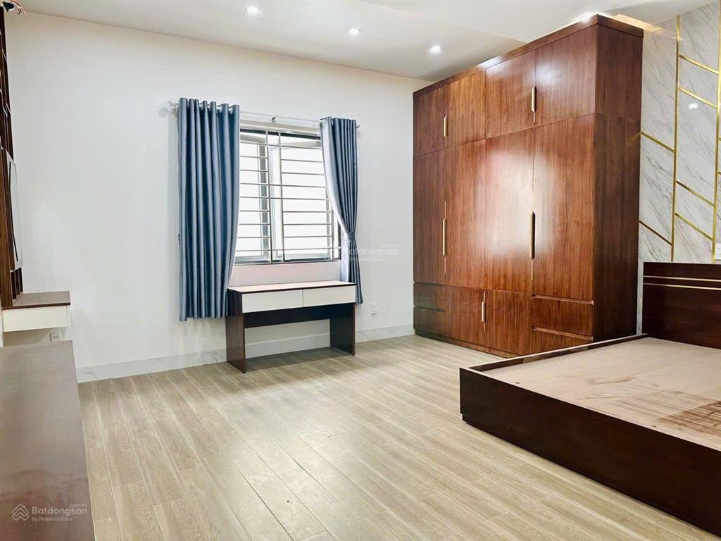 Bán nhà tâm huyết siêu đẹp 1 trệt 1 lầu 1 tum kdc tân phong
