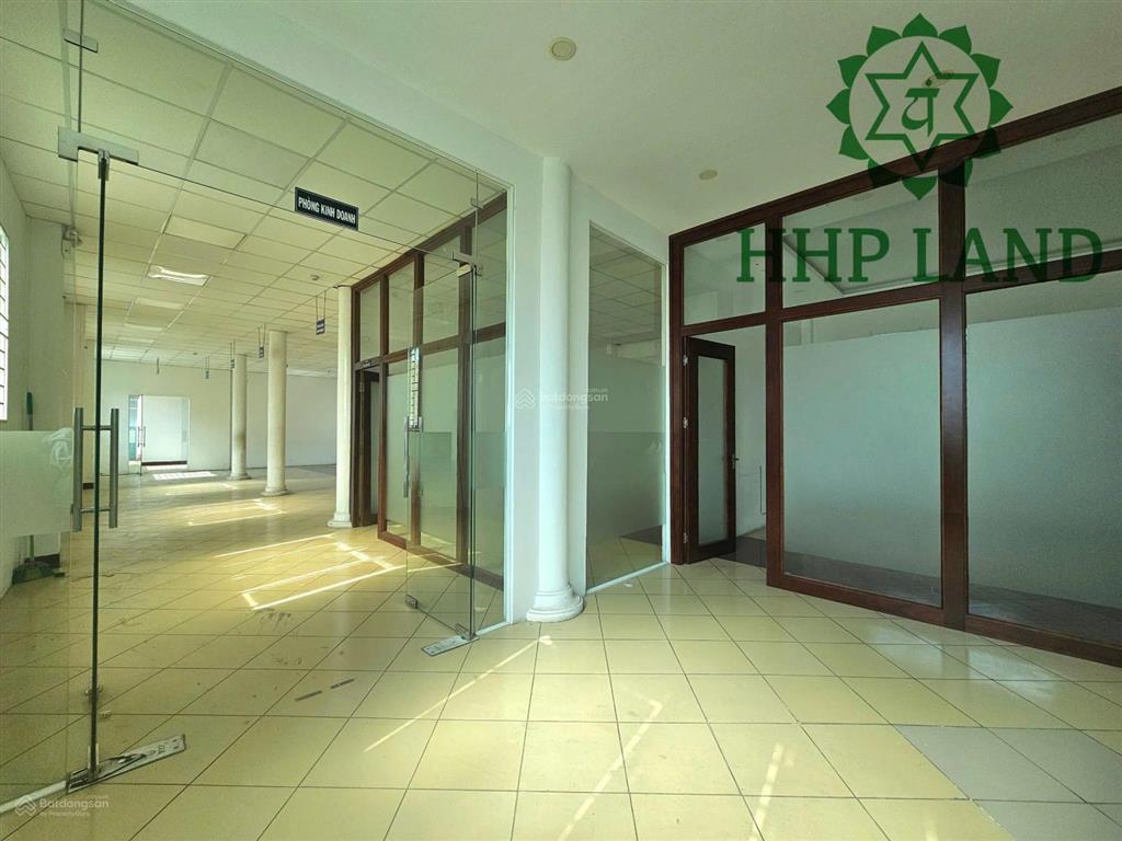 Cho thuê tòa nhà 10m mặt tiền nguyễn ái quốc  0976 711 *** (thư)